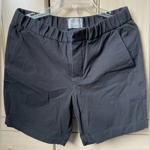Everlane Men’s Pull-On Performance
Chino Short - Medium - Black